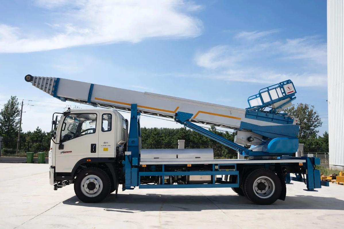 阳新云梯上料车租赁费用