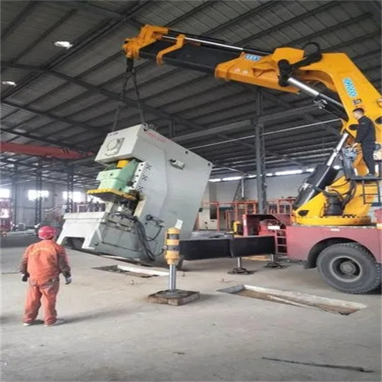 阳新80吨折臂吊车出租附近电话