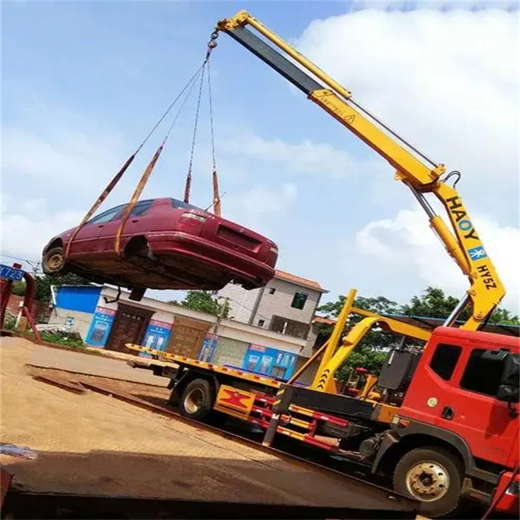 阳新吊车吊汽车的正确方法